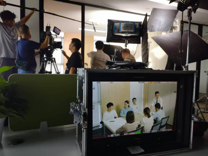 克什克腾旗TVC拍摄公司：科技产品视觉化大师，诠释未来感与功能美学